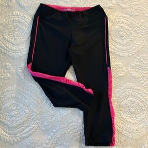 Black with hot pink capri leggings